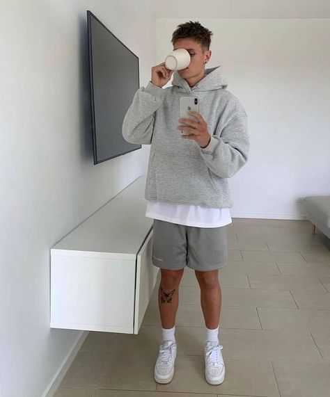 Men Athleisure Outfits, Mens Athleisure Outfits, Minimalist Outfit Men, Athleisure Outfits Men, Sporty Outfits Men, Simple Streetwear, Minimalistic Outfits, Summer Outfits Men Streetwear, Men Aesthetic