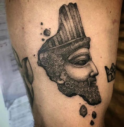 Iranian Symbols Tattoo, Persian Tattoo Design, Hakhamaneshian Tattoo, Cyrus The Great Tattoo, Persian Empire Tattoo, Hakhamanesh Tattoo, Persian Tattoo Symbols, Iraq Tattoo, Sumerian Tattoos