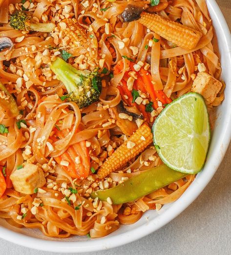 Veggie Pad Thai  — The Yummy Yenta Veg Pad Thai Noodles, Pad Thia, Pad Thai Recipe Vegetarian, Tofu Pad Thai Recipe, Veggie Pad Thai, Vegetable Pad Thai, Vegetarian Pad Thai, Tofu Pad Thai, Pad Thai Noodles