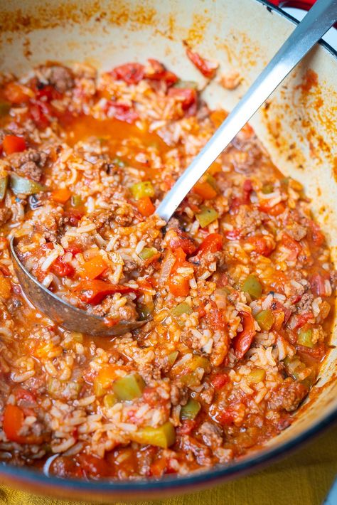 30-Minute Stuffed Pepper Soup | 12 Tomatoes Sausage On The Grill, Green Pepper Soup, 12 Tomatoes Recipes, Stuffed Pepper, Pepper Soup, Cooking White Rice, Keto Soup, 12 Tomatoes, Cheese Sausage