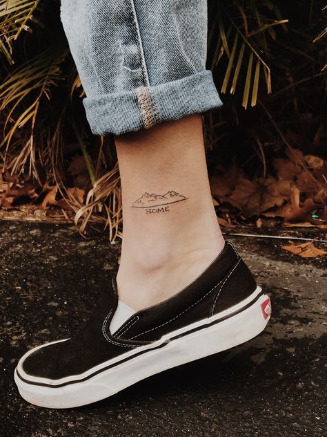 Mount Shasta Northern California stick n poke tattoo #sticknpoke Mount Shasta Tattoo, Stick Poke, Stick Poke Tattoo, Stick N Poke, Androgynous Style, Mount Shasta, Stick N Poke Tattoo, Poke Tattoo, Henna Tattoos