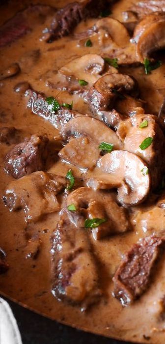 Steak Stroganoff, Stroganoff Recipes, Stroganoff Beef, Homemade Beef Stroganoff, Best Beef Stroganoff, Beef Food Recipes, Beef Stroganoff Easy, Ground Beef Stroganoff, Stroganoff Recipe