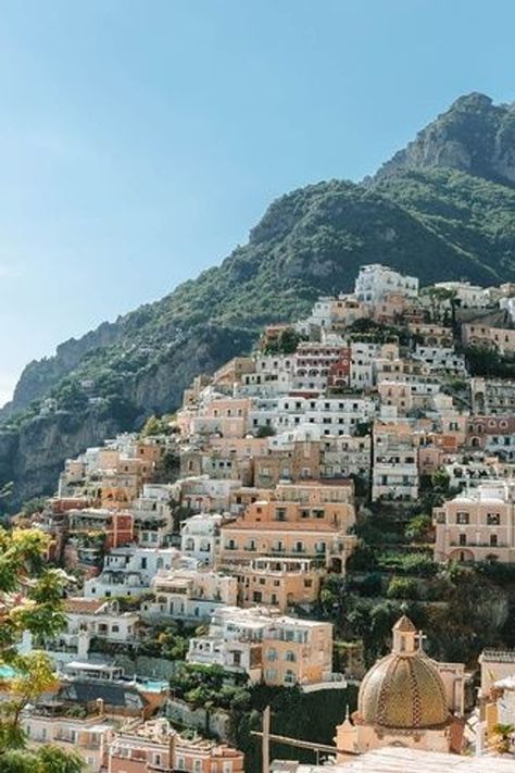 Italy is one of the leading summer destinations in Europe. Here is the best 14 day Southern Italy itinerary including Rome, the Amalfi Coast. Puglia. You find the best places to visit in Southern Italy and the best things to do in Southern Italy to add to your summer in Italy bucket list. | southern italy itinerary two weeks | 2 week southern italy itinerary | southern italy travel itinerary | best southern italy itinerary | best of southern italy | best places in southern italy Southern Italy Itinerary, Destination Wedding Italy, Amalfi Coast Wedding, Italy Itinerary, New York Travel Guide, Italy Summer, Amalfi Coast Italy, Summer Destinations, Perfect Itinerary