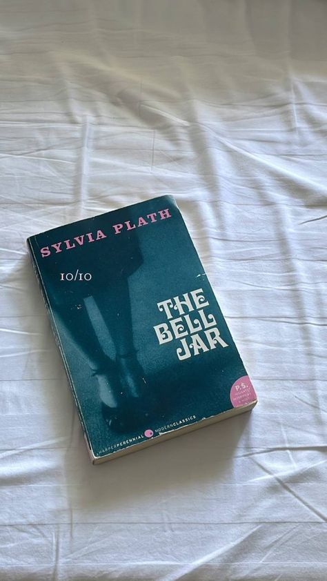 Bell Jar Book Aesthetic, The Bell Jar Book Aesthetic, Books Like The Bell Jar, Book Recs Aesthetic, The Bell Jar Book, The Bell Jar Aesthetic, The Bell Jar Sylvia Plath, Bell Jar Sylvia Plath, Speak Book