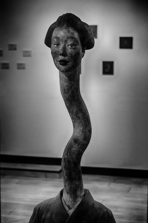 Scary Japanese Art, Scary Statues, Scary Face Tattoo, Unsettling Art, Horror Japanese, Scariest Monsters, Japanese Urban Legends, Japanese Lessons, Japanese Legends