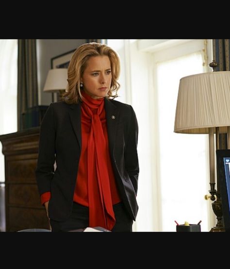 Madam Secretary Outfits, Madam Secretary Tv Series, Elizabeth Mccord, Attorney Fashion, Tea Leoni, Secretary Outfits, Madam Secretary, Sky Go, Sky Tv