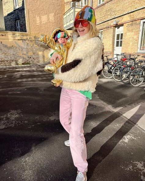 Pernille Rosenkilde on Instagram: "I ordered this gold jumpsuit for Lizzi when we heard her heart beat in week 7. I also ordered extended return so we could return it after the scan in week 12. No st people probably thought it was a bit fast to order clothing for her but for me it was a type of manifestation of that fact that she was coming and a way for me to understand it 💕 it might still be a bit big for her and maybe she didn’t look likes she loves picture time today (don’t worry no kid was Pernille Rosenkilde, Gold Jumpsuit, Love Pictures, New Wardrobe, In A Heartbeat, Love Her, Things To Think About, Jumpsuit, In This Moment