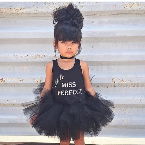 82 Likes, 3 Comments - LIFESTYLE FOR THE URBAN MOM (@urbanmomspot) on Instagram: “Perfect is an understatement 📸 @ava_n_lucas ❤️” Black Tutu Skirt Outfit, Tutu Skirt Outfit, Black Tutu Skirt, Costume Tutu, Newborn Tutu, Tutu Birthday, Little Miss Perfect, Black Toddler, Halloween Tutu