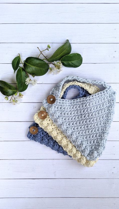 Boho Baby Gifts, Crochet Basket Tutorial, Crochet Baby Bibs, Crochet Bib, Baby Bibs Patterns, Crochet Bandana, Baby Boy Bibs, Boy Bib, Bib Pattern