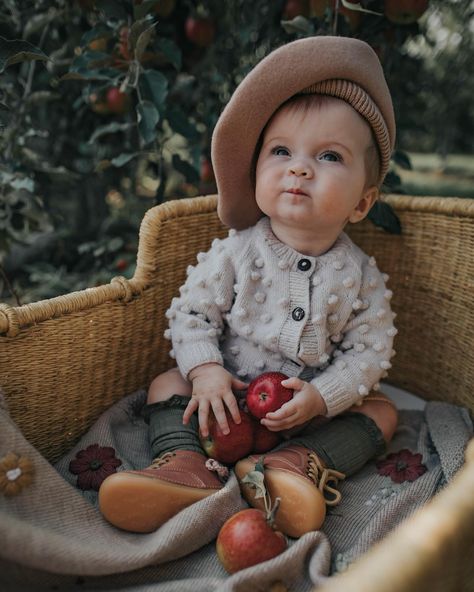 🧶✨ARTISANAL DELIGHTS ✨🧶 Indulge in the charm of handcrafted wonders! Mama @alleyalina ‘s little one is all decked out in our Bubble Cardigan and Bubble Shorts.🥰 These pieces are not just clothing, but cherished keepsakes for your precious bundle of joy.🤍 . . . #shirleybredal #luxurybabywear #clothesforkids #organickids #kidsinstafashion #kidsfashionbook #kidsstyleinspo #babystyles #kidsstyles #kidzfashion #organickidswear #organickidsclothes #babyboyoutfits #babygirloutfits #modernkids #st... Cottagecore Baby Outfits, Bubble Cardigan, Cottagecore Baby, Bubble Shorts, Organic Kids Clothes, Clothes For Babies, Kids Styles, Bundle Of Joy, Modern Kids