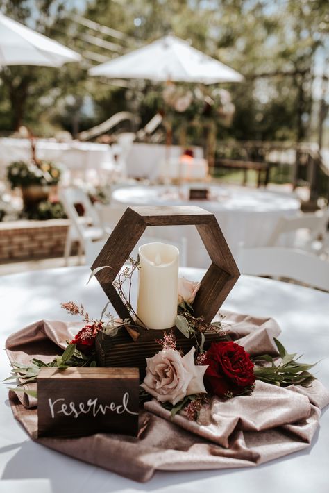 Wedding Centerpieces Hexagon, Wooden Hexagon Wedding Centerpieces, Hexagon Wedding Table Centerpieces, Hexagon Wedding Centerpieces Diy, Hexagon Centerpiece Wedding, Wooden Hexagon Centerpiece, Wood Hexagon Centerpiece, Hexagon Centerpiece Wedding Inspiration, Hexagon Wedding Centerpieces