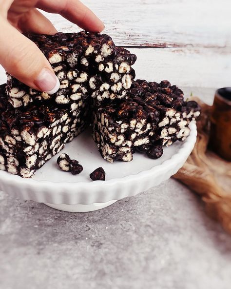 HER COPPER KITCHEN on Instagram: “DOUBLE CHOCOLATE PUFFED WHEAT SQUARES These SUPER chocolatey, chewy & gooey puffed wheat squares are just the way I love my favorite…” Puffed Wheat Cake, Puffed Wheat Cereal, Puffed Wheat Squares, Puffed Wheat, Holiday Treats Recipes, Chocolate Puff, Square Recipes, Cereal Bars, Candy Desserts