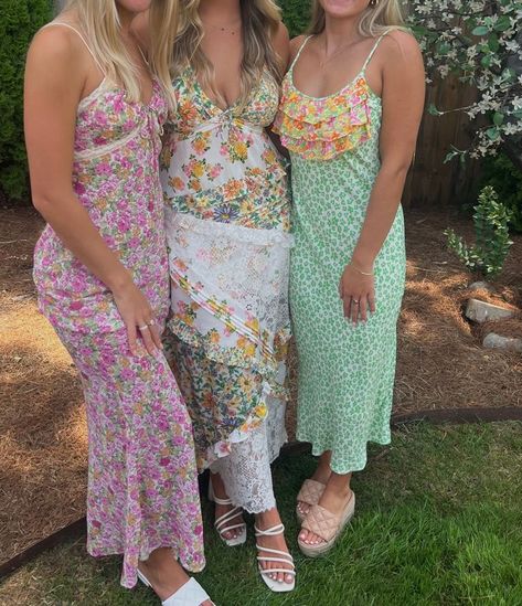 For Love And Lemons Rosalyn Maxi Dress, For Love And Lemons Floral Dress, Italy Floral Dress, Princess Polly Floral Dress, Rosalyn Maxi Dress, For Love And Lemons Maxi Dress, Lemon Dress Aesthetic, Floral Maxi Dress Aesthetic, Texas Dress Outfits