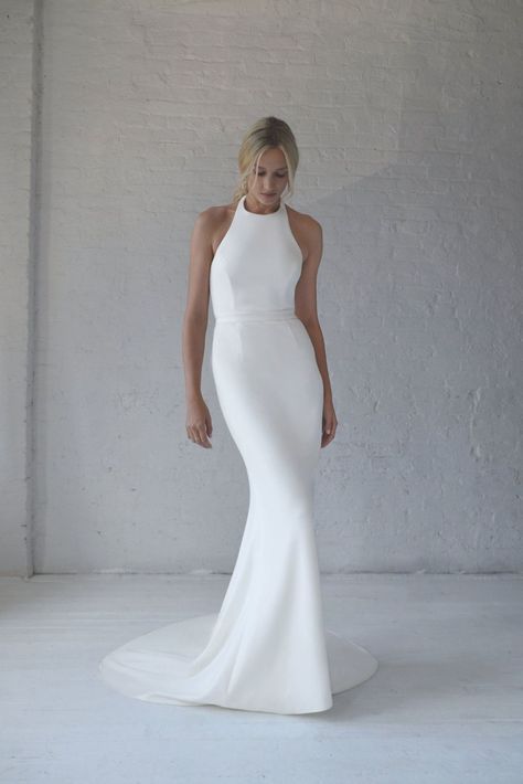 Sleek Wedding Dress, Elegant Wedding Gown, Wedding Dress Low Back, Halter Wedding Dress, High Neck Wedding Dress, Neck Wedding Dress, Pnina Tornai, Minimalist Wedding Dresses, White Wedding Dress