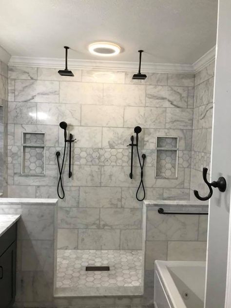 Master bathroom Master Shower, Bad Inspiration, Bathroom Remodel Shower, Bathroom Remodel Designs, Dream Bathrooms, Bathroom Layout, Shower Remodel, Bathroom Remodel Master, Diy Bathroom