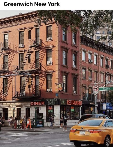 Greenwich Village Apartment, Greenwich Village Nyc, West Village Nyc, San Myshuno, Ny Trip, Nyc Christmas, Nyc Aesthetic, Fire Escape, Greenwich Village