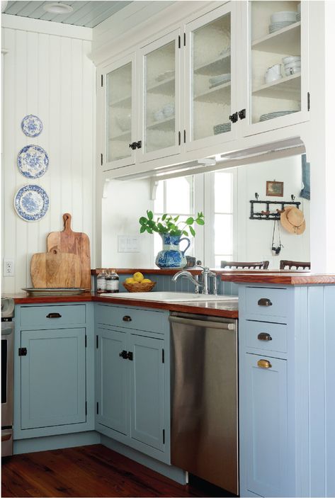 Blue And White Kitchen Cabinets, Best Kitchen Design, Kabinet Dapur, Blue Kitchen Cabinets, All White Kitchen, Cottage Kitchens, Kitchen Paint Colors, Blue Cabinets, Best Kitchen Designs