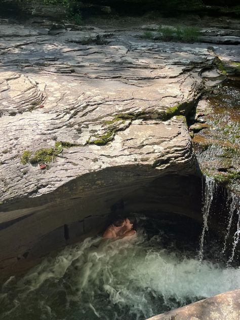 Swimming Waterfall, Love Story Aesthetic, Swim In Waterfall, Waterfall Astethic, Couple Waterfall, Swimming In Waterfalls Aesthetic, Scene Couple, Waterfall Aesthetic Girl, Underwater Kiss