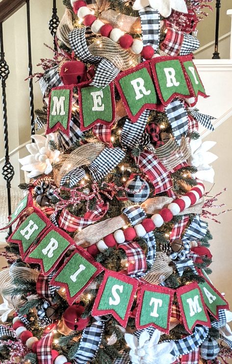 Buffalo Check Christmas, Red Green Christmas, Merry Christmas Banner, Merry Christmas Ya Filthy Animal, Christmas Interiors, Filthy Animal, Red Tree, Christmas Banners, Green Christmas Tree