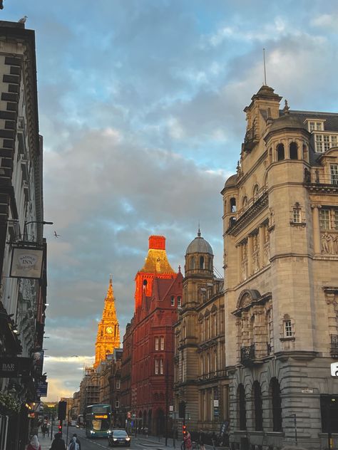 Uk Uni Aesthetic, Liverpool England Aesthetic, Liverpool City Aesthetic, Liverpool Aesthetic, London Liverpool Street, Liverpool Uk, Liverpool City Centre, Summer Abroad, University Of Liverpool