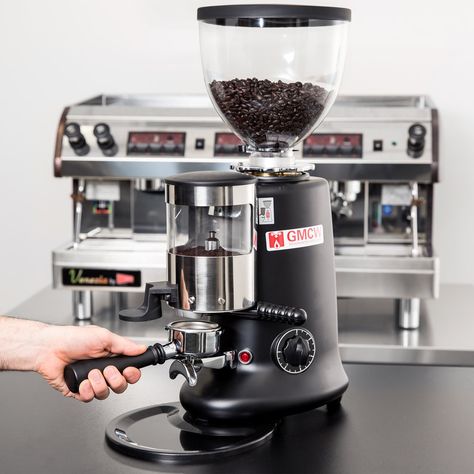 Espresso Machine Reviews, Espresso Grinder, Best Espresso Machine, Cappuccino Machine, Coffee Varieties, Espresso Bar, Best Espresso, Italian Coffee, Espresso Maker