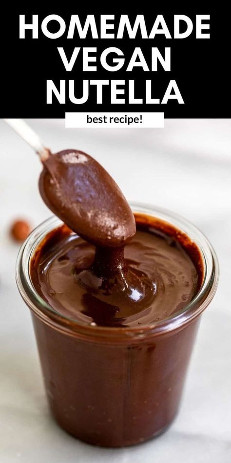 This homemade vegan nutella is creamy, easy to make and can be made refined sugar free. It's gluten free, dairy free and perfect dipped in apples, berries or on toast. Make Nutella At Home, Gluten Free Banana Pancakes, How To Make Nutella, Nutella Recipe, Healthy Nutella, Vegan Nutella, Homemade Nutella, Chocolate Hazelnut Spread, Nutella Recipes