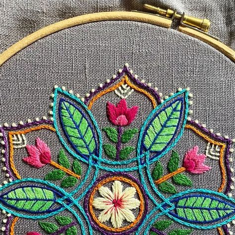 ChainStitchStore By Dhara Shah on Instagram: "Washed off the stabiliser and my mandala embroidery is all done!! I’m so in love with this piece 💗💗 Hope you all like it too?" Embroidery Mandala, Embroidered Mandala, Mandala Embroidery, Boho Jacket, Hand Embroidery Art, So In Love, Embroidery And Stitching, Chain Stitch, Embroidery Art