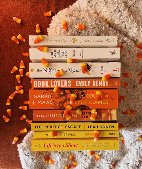 Candy Corn Book Stack, Fall Bookstagram Ideas, Cozy Halloween Books, Halloween Book Aesthetic, October Bookstagram, Halloween Bookstagram, Fall Bookstagram, Aesthetic Book Stack, Fall Book Aesthetic