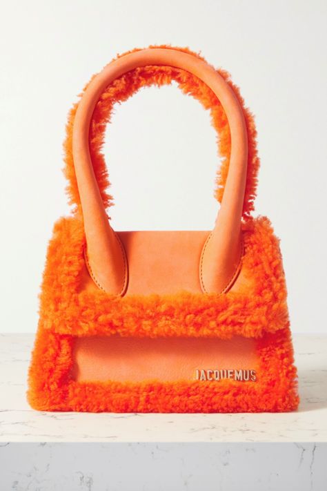 Orange Handbag, Jacquemus Bag, Jeanne Damas, Japon Illustration, Lv Bags, Luxury Purses, Fancy Bags, Pretty Bags, Orange Bag