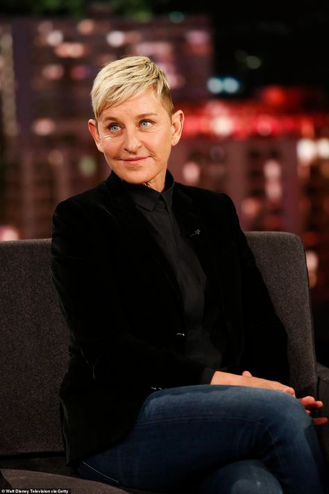 Motivational Quotes For Employees, Greyson Chance, David And Victoria Beckham, Portia De Rossi, Ellen Degeneres Show, The Ellen Show, Ellen Degeneres, Brad Pitt, Hollywood Stars