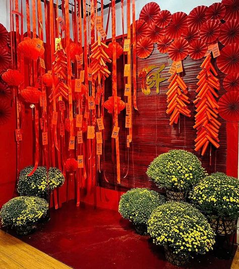 Asian Party Decorations, Long Wall Decor, Column Decor, New Year Backdrop, Chinese Holidays, Chinese Crafts, Chinese New Year 2020, Chinese New Year Decorations, Happy Lunar New Year