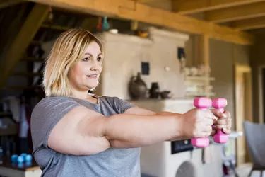 The Fastest Way to Tone Flabby Arms | Livestrong.com Exercise Without Weights, Reduce Arm Fat, Exercises For Arms, Bingo Wings, Arms Exercise, Arm Toning, Weight Training Women, Good Arm Workouts, Tone Arms