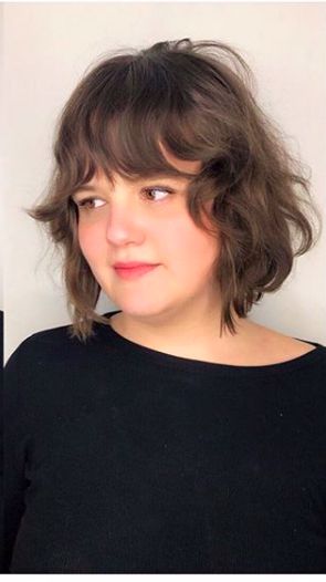 Cabelo Plus Size, Short Hair Plus Size, Short Bobs With Bangs, Short Wavy Bob, Chic Short Hair, Shaggy Short Hair, Bangs For Round Face, Short Shag, Hair Shows