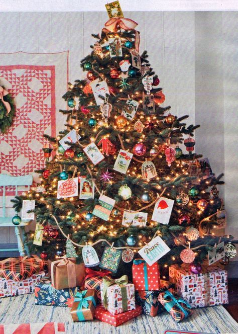 Using vintage postcards to decorate for Christmas - The Cedar Chest blog Best Christmas Tree Decorations, Christmas Card Display, Pretty Christmas Trees, Christmas Tree Pictures, Unique Christmas Trees, Christmas Tree Inspiration, Ribbon On Christmas Tree, Cool Christmas Trees, Christmas Tree Themes