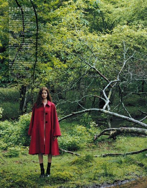 Poses In Forest, Greenhouse Editorial, Fall Editorial Photoshoot, Osamu Yokonami, Spur Magazine, Fall Editorial, Forest Fashion, Fashion Model Poses, Nature Photoshoot