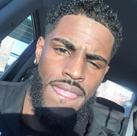 Finding Different Homes Around the World — dae-jay:   vanillascentedthot:   Lmfaooo him is... Hairstyles Black Men, Men Beards, Black Men Beards, Beard Game, Black Men Haircuts, Black Beards, Male Hair, Pelo Afro, Black Men Hairstyles