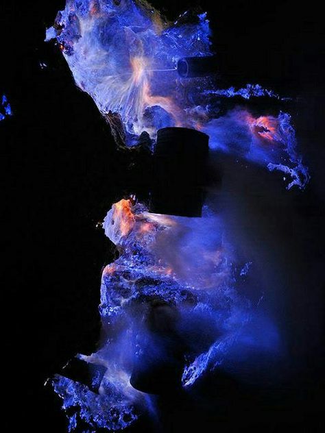 Lava Painting, Mysterious Landscape, Volcano Art, Kawah Ijen, Blue Lava, Vision Quest, Drawing Photography, Drawings Photography, Magic Aesthetic