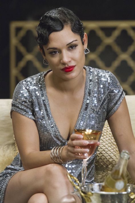 Grace Gealey...this woman is gorgeous! #Empire Anika Calhoun, Grace Gealey, Empire Fox, Serena Dress, Empire Season, Hair Challenge, Finger Waves, Black Is Beautiful, Medium Hair Styles