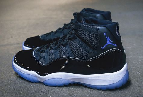 Jordan 11 Space Jam, Jordan 11s, Jordan Sneaker, Jordan Shoes Girls, Jordan Shoes Retro, All Nike Shoes, Shoes Sneakers Jordans, Nike Shoes Jordans, Nike Air Shoes