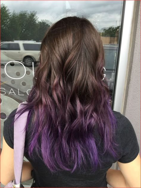 Ombré Short Hair, Purple Hair Tips, Purple Brown Hair, Violet Hair Colors, Blonde Ombre Hair, Best Ombre Hair, Roofing Colors, Purple Balayage, Brunette Ombre