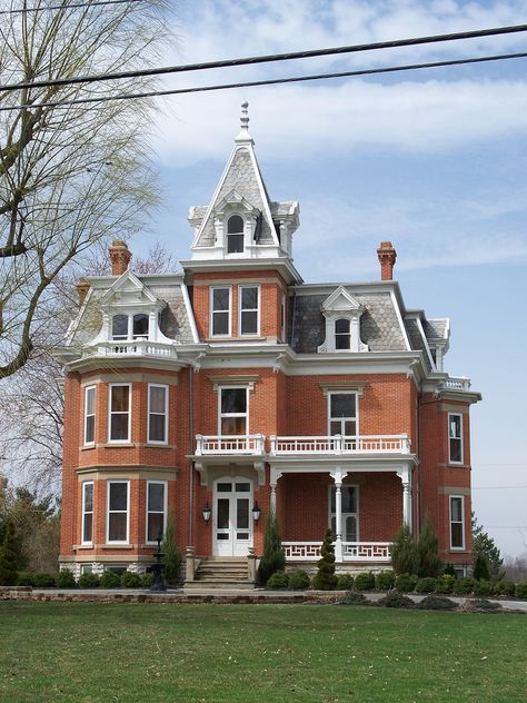 Software Architecture Design, Findlay Ohio, Brick Houses, Old Victorian Homes, Victorian Style Homes, Victorian Buildings, Old Mansions, Red Brick House, Victorian Mansions