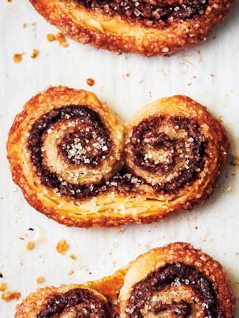 Nutella Puff Pastry Palmiers - Evergreen Kitchen Puff Pastry Palmiers, Puff Pastry Chocolate, Puff Pastry Cookies, Evergreen Kitchen, Palmiers Recipe, Nutella Puff Pastry, Hazelnut Ice Cream, Puff Pastry Desserts, Ginger Molasses Cookies