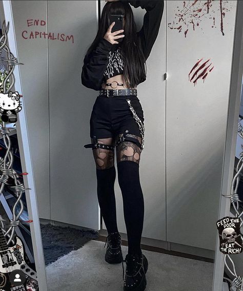 Egirl Fashion, E Girl Outfits, Aesthetic Grunge Outfit, Black Clothes, Tomboy Style Outfits, Punk Outfits, Rock Punk, Grunge Goth, Swaggy Outfits