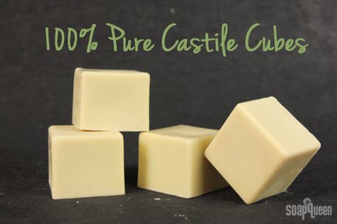 Castile Soap Recipes, Savon Diy, Soap Queen, Pure Castile Soap, Cold Process Soap Recipes, Soap Tutorial, Recipe Tutorial, Soap Making Recipes, Homemade Laundry Detergent