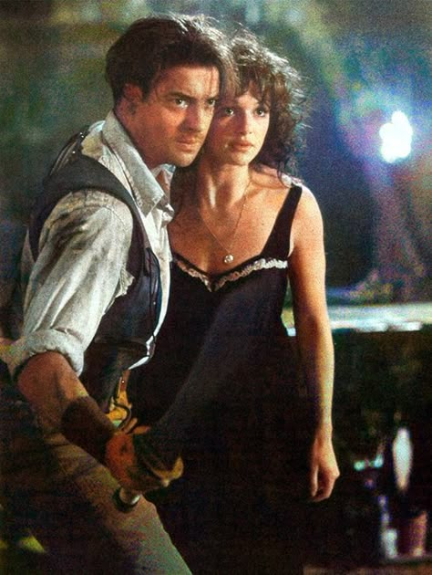 the mummy The Mummy Fashion, The Mummy 1999 Costumes, Rachel Weisz The Mummy Outfit, Mummy Movie 1999, The Mummy Inspired Outfits, The Mummy Couple Costume, Rick And Evie The Mummy, Rick And Evelyn The Mummy Costumes, The Mummy Halloween Costumes