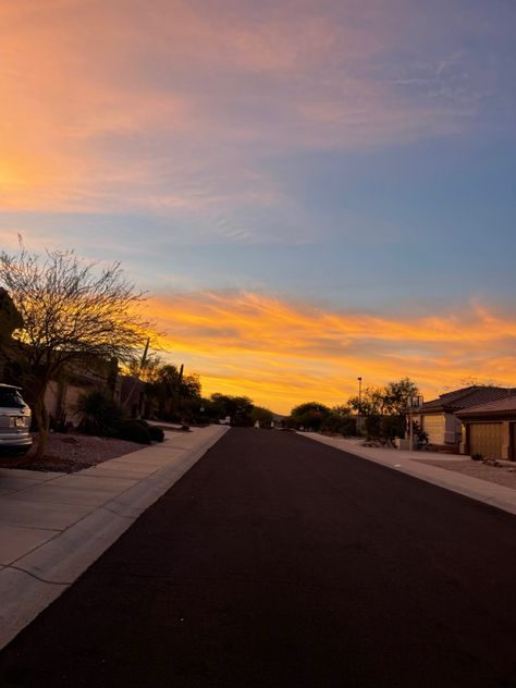 Arizona Astethic, Tucson Arizona Aesthetic, Phoenix Arizona Aesthetic, Relaxing Landscapes, Arizona City At Night, Arizona Lifestyle, Downtown Phoenix Arizona Aesthetic, Arizona Neighborhood, Twilight Characters