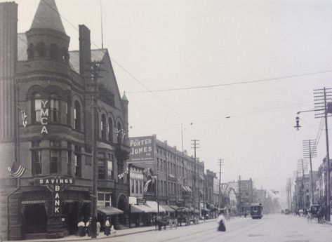 Remembering Youngstown: Downtown and the North Side in 1906 – Metro Monthly Youngstown Ohio, Ohio History, Historic Preservation, Ohio State, Wonderful Places, Old Houses, Places To See, Illinois, New York Skyline