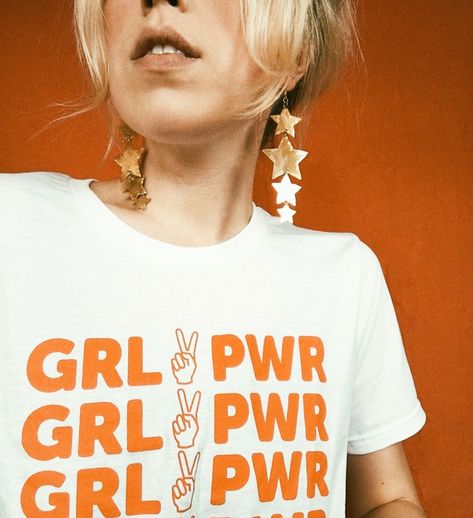 Girl Power Tee, 80s And 90s Fashion, Rainbow Outfit, Photoshoot Idea, Feminist Shirt, Tumblr Outfits, Harajuku Fashion, Ladies Day, Girl Power