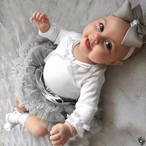 Cute outfit! Kids Feelings, Baby Mode, French Baby Names, French Baby, Baby Blog, Foto Baby, Baby Boy Names, Baby Outfits