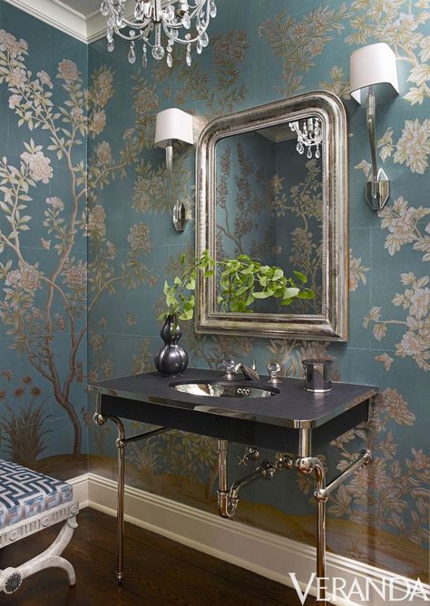 60 Best Bathroom Design Ideas 2021 - Top Designer Bathrooms Chinoiserie Bathroom, Gracie Wallpaper, Small Bathroom Wallpaper, Beautiful Bathroom Decor, Wallpaper Bathroom, Small Space Bathroom, Floral Bathroom, Best Bathroom Designs, Pretty Bathrooms